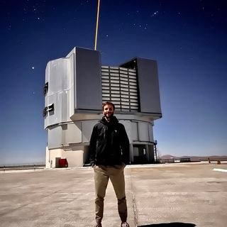 Postdoc @ESO and @Paranal exploring the Universe for a living.