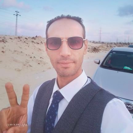 إذا وقع الذباب على طعام رفعت يدي ونفسي تشتهيه..
وتأبى الأسود ورود ماء إذا كان الكلاب يلغن فيه
#تحيا_مصر✌️🇪🇬