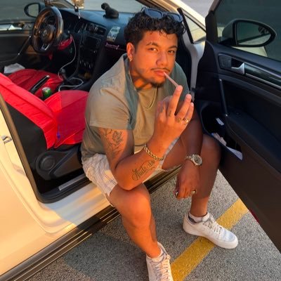 jheezeitsnick's profile picture. IG:jheezeitsnick 🇬🇾