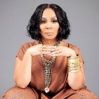 Erica Campbell(@ImEricaCampbell) 's Twitter Profile Photo