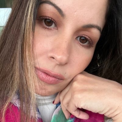 MontijoWilmarie's profile picture. Elder millenial. Tea addict. Beach bum. Groovy like a hippie. Advertising, marketing and communications professional.