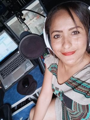 🇻🇪-🇨🇴⚽🎙️📻
Periodista en constante aprendizaje. Periodista. Directora de @Laestaciondepor
Aquí se habla de todo, según mi criterio.