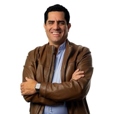 Ex Candidato a la Presidencia del Ecuador, Emprendedor, Agricultor, Industrial, Exportador, y Visionario.