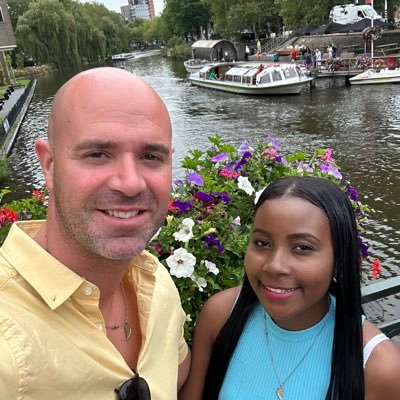 🇬🇧❤️🇨🇴 Love to travel across the globe…..we also support Reading FC 🤦♂️⚽️
