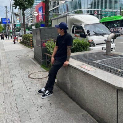 chakachak321's profile picture. 