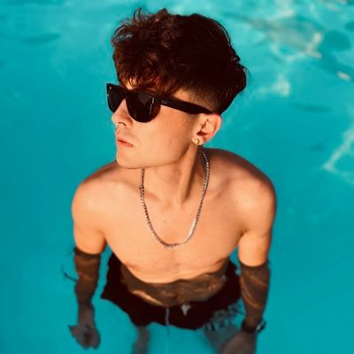 Twink Destroyer / Spaccatwink 🇮🇹 DM for collab to be wrecked 🔨owner of @twinkhousexx and @italyfoodpork
