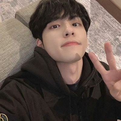 This user fallin in love so deep with tuan muda Kim Wonpil🥹🫶