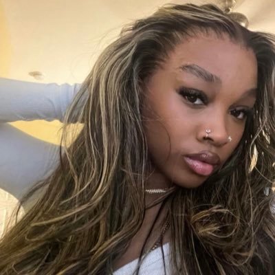 thefiancenunu's profile picture. Ssssshhh They 👀