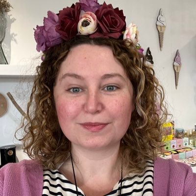 hissing__booth's profile picture. she/her