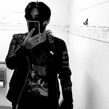 devilxeyez's profile picture. alyssia🥀.