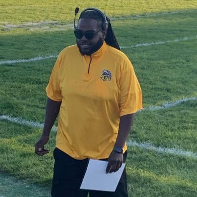 Head Middle School coach at Akron North Middle school  offensive lineman coach at Akron North high school #WebeforeMe