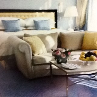 aoitoge2011's profile picture. 読書、映画、音楽鑑賞が趣味のクリスチャン。であり、古いものが好きな一面もある。伝統と保守。日本では京都がすきで、国はイギリスとかインド。反面アメリカの合理主義も好きである。子ども大好きでCS教師の経験もあります。