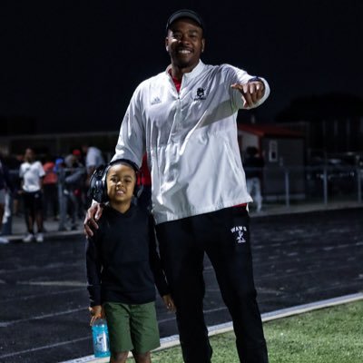 God 1st🙏🏾 WR Coach at Hammond Morton @MortonGovsFball ⚪️⚫️ SLOW FEET DONT EAT 😈 #WAWG 🎥: @burn1visuals IG: j.burnsiv