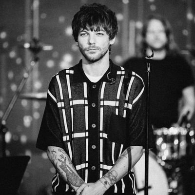 outofmysystem_c's profile picture. hice está cuenta para leer aus😶‍🌫️