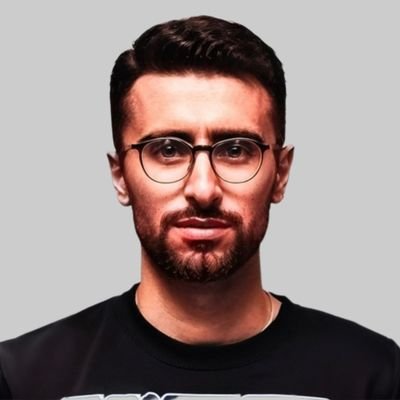 jrmaleec's profile picture. I am sitting in the morning at the diner on the corner