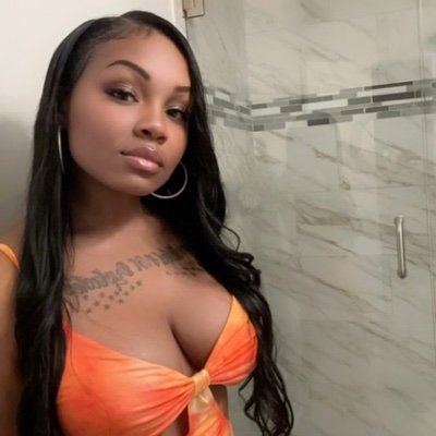 RocThatgirl's profile picture. #virgoShit😌