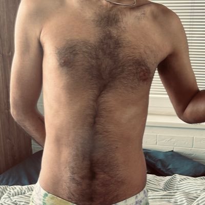 A hairy boy who only interested in older male (Daddies 👨🏻‍💼) NSFW and be over 18 🔞 DM always Open 😛📩