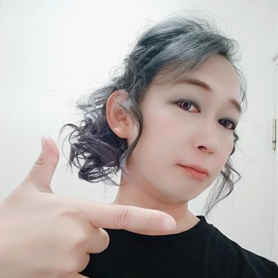 音楽イベントを主催する事を目標に突っ張りっています✨️
イベント企画/プログラミング/WEBサイト構築/デザイン/グッズ制作/DJ←🆕/歌う人?←さらに🆕
GuildArts @GuildArtsOffice の中の人