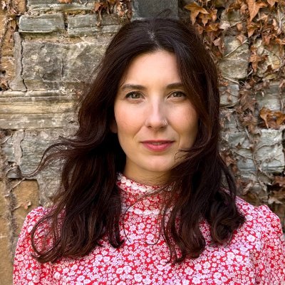 SiobhanMaher's profile picture. Writer, reader, designer, travel-lover, parent.

Founder of Authology - a storytelling studio for jewellery brands worldwide.