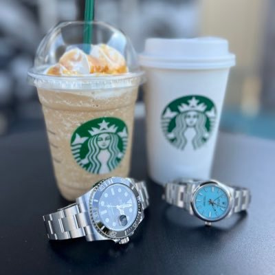 oysterflex_17's profile picture. 2019年11月に結婚10周年記念にと初ロレックスで黒サブデイトを正規店で購入。2024年7月農業10周年記念で初APのRO購入。車はランクル300ZX、ヴェルファイア40HEVe4、小さい車を所有🚙いつかはG63を🤩