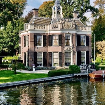 drinkrawblood's profile picture. 