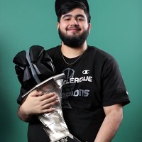 Low (@lowkeygodlike) 's Twitter Profile