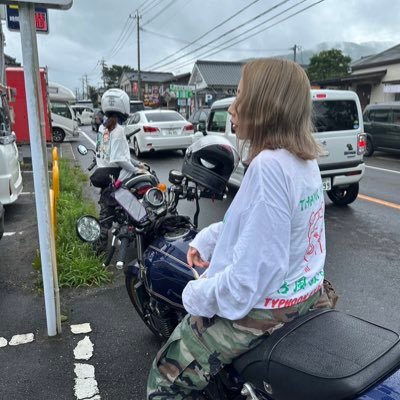 只今トラック降りてます💦トリマーしてます🐶✨️めんどくさいのお断り！楽しく！💋バイクライフ😘気まぐれで現れます😅コメント返せる時は返します👍APEX出戻りました！遊びましょう！