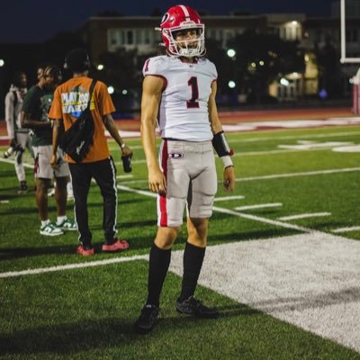 3 ⭐️ | C/O '26 I 6’1, 170lbs I QB for @DutchtownFB1 | Dual Sport Athlete | 2023 All-Region Team | #1 Dual Threat In Georgia | 📧 mikedjohnson.jr1@gmail.com