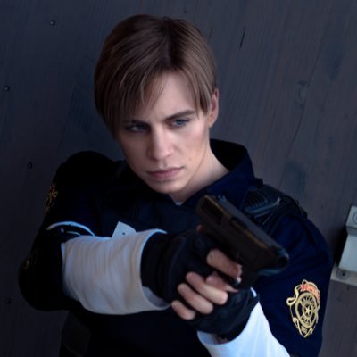 🏳️‍⚧️🇫🇷 cosplayer/cosmaker | Primarly posting full size pics | Leon Kennedy simp | NSFW Account (Minors DNI): @c_hornyjail