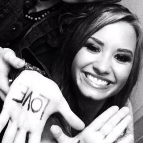 xontherunway's profile picture. Personal account. :)