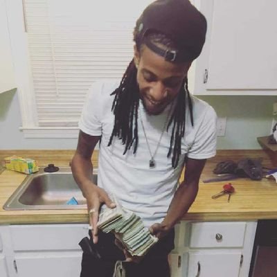 YEA IM BOOKED. BUT I DONT TALK A LOT. I ALLOW MY MONEY To DO THAT 🖕🏾👌🏾🤲🏾👳🏾♂️🦍💯. FREE All RR'S🤝🏾🤞🏾KillAllRats