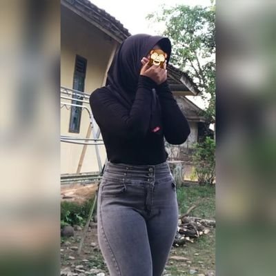 empingna's profile picture. 25 y.o | Crosdress - Hijabers 🌈 Cderhijab | Shemalehijab | Open 😘