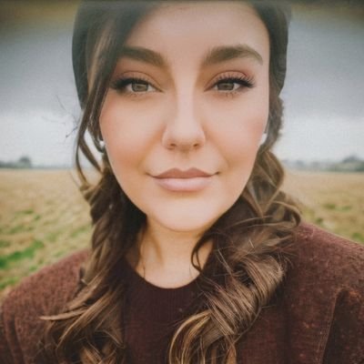 Lynnde121's profile picture. Photographer.  
Real Madrid, Cubs, Chiefs, Purdue. 
Star Wars, DC Comics, too much tv to name. Fall gal.  #Resistance 
 ☽🌕☾