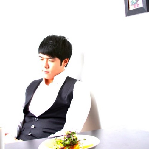 flyhyun83's profile picture. 알을깨고나와야병아리가된다...누가깨뜨려준다면후라이따위만될뿐...