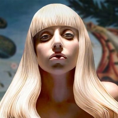 cadelinha da Lady Gaga e primo da Dua Lipa graduando em produção sonora e cantor