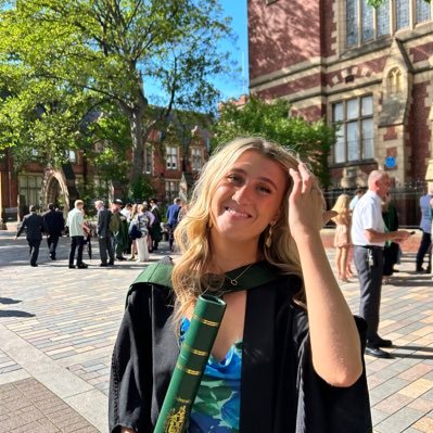 EllieBurroughs1's profile picture. 🌞