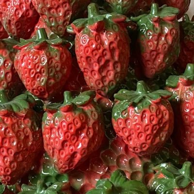 rova_ta's profile picture. 