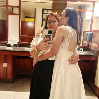 Felizmente casada, con 2 hijos y 2 nietos Guayaquil-Ecuador
