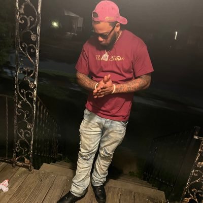 10 toes down solid since birth huh man yabettaknoit follow me on IG @ceo_hoodfellazinc890