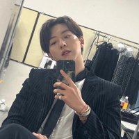 소롱(@mentalrong) 's Twitter Profile Photo