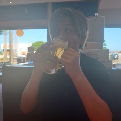 さくらんぼx2として2個目です。料理、外食、ぱち&すろなどのおじさんです。仲良くしてくれてた方、また宜しくおねがいします。前のTwitterに戻れなくなりました(笑)