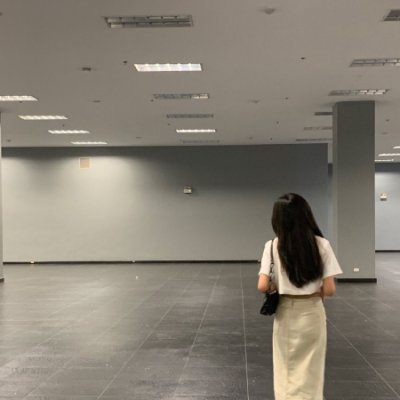 puffyrly's profile picture. ambivert