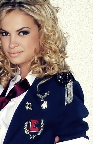 ზㅤGarota Autêntica* ზ Twitter criado pra quem gosta e Adimira a Roberta Messi. (8' Acho que meu ponto fraco sempre vai ser VOCÊ .. ♪