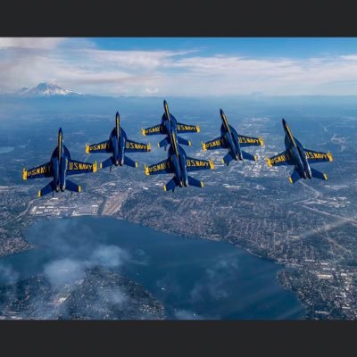 Cutiepie_0808's profile picture. ♈️ L❤️ve One, L❤️ve All🥰 #33 Team Varitek # Jerry Remy❤️