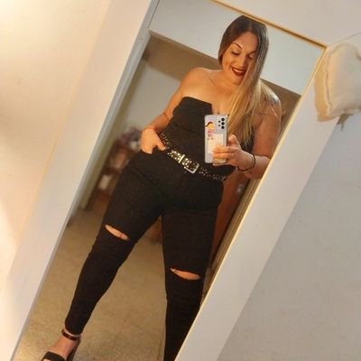 Leonina, bostera,34 años,Trabajadora Social de Secretaria de Niñez y Envion Chivilcoy!! **Ningun mar en calma hizo experto a un marinero**