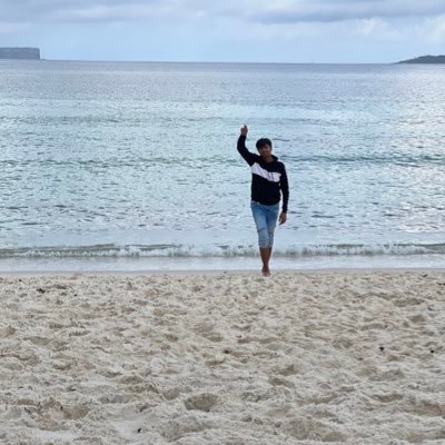That Finance Guy | Ex Umpire at Sydney Grade Cricket | Hrithikian | Love Dipika | Be Kind and Radiate Bliss | Happy to call Sydney and Ahmedabad 🏠 #BlockTrolls