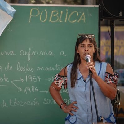 Maestra del Ramón Carrillo. Militante sindical. 🥼 Secretaria General de @utectera . Hincha de San Lorenzo. Mamá de Luna y Mía. 💙❤️