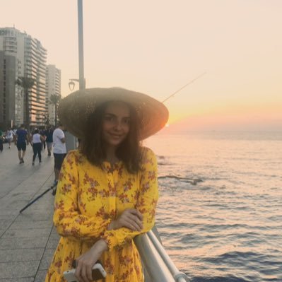 YA Speculative Fiction Writer 🦇👻 📚 she/هي 🏳️🌈