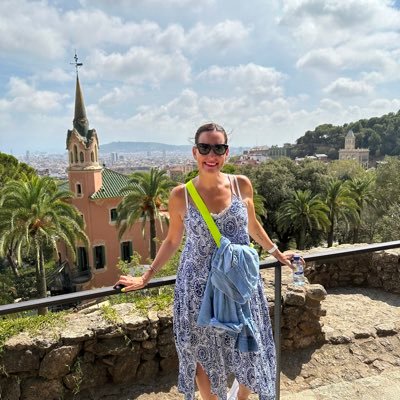 MsMeininger's profile picture. 💙4th grade teacher ✏️Fairfield Elementary School🐾Fan of 🙊🐵”Be the change you wish to see in the world.”🌎 “It just takes one.”👆🏼NYR🏒Travel ✈️