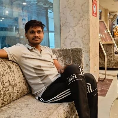 सुकून ढूंढ रहा हूँ थोड़ा,
वैसे तो ज़िंदगी ने दिया बहुत कुछ है